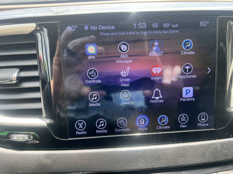 2017 Chrysler Pacifica Touring-L