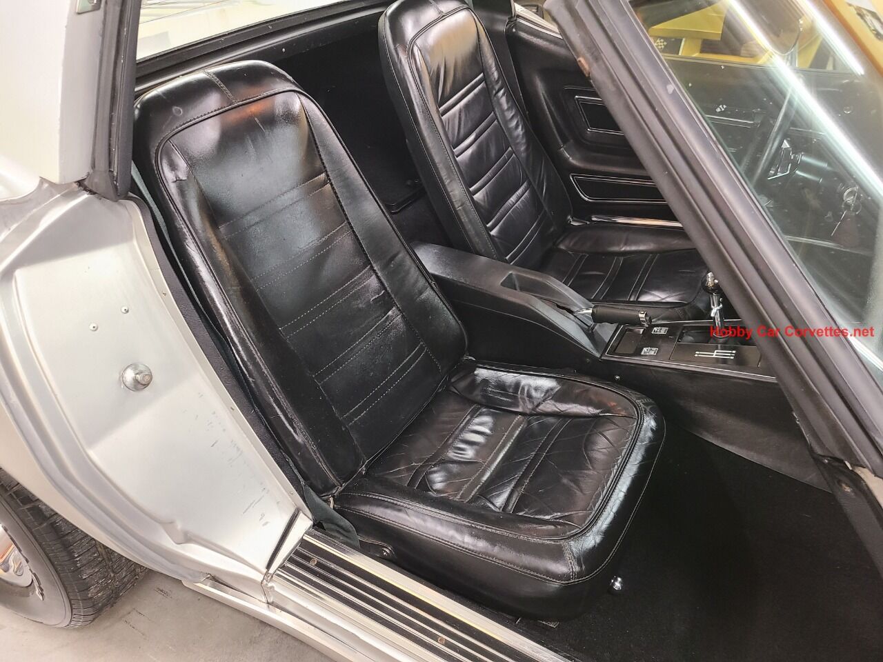 1977 Chevrolet Corvette 9