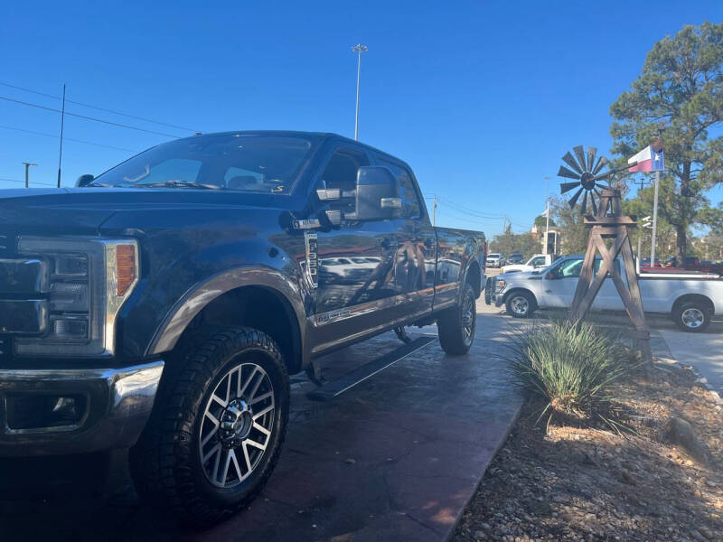 2018 Ford F-350 Super Duty Lariat photo 5