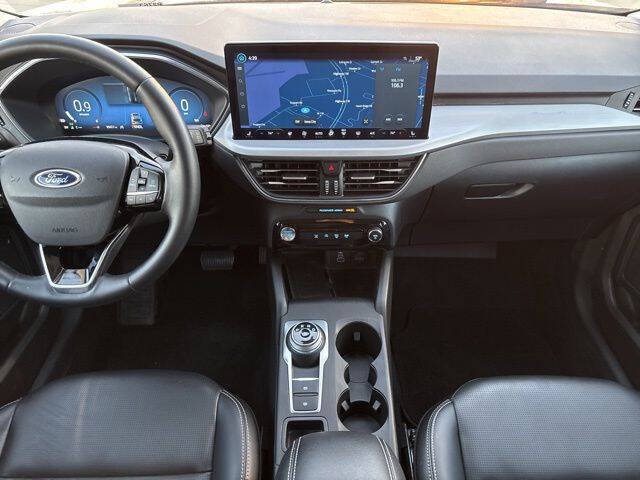 2025 Ford Escape Platinum