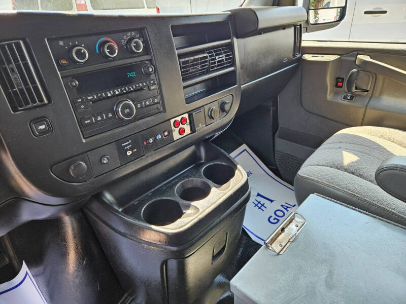 2017 Chevrolet Express 2500