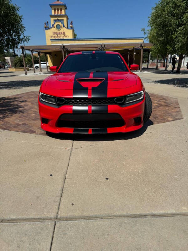 2015 Dodge Charger SE's photo