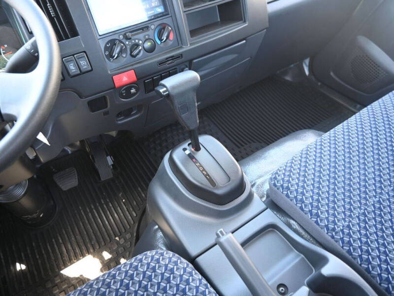 2025 Isuzu NPRGASHD 1F3