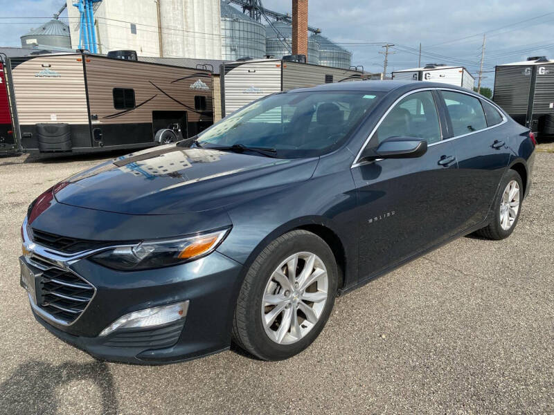 Used 2019 Chevrolet Malibu 1LT with VIN 1G1ZD5STXKF212056 for sale in Wheaton, MN