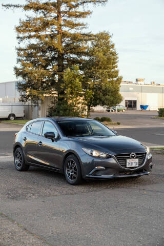 2016 Mazda MAZDA3 i Sport