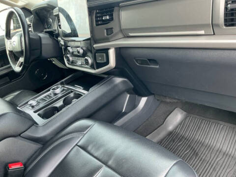 2024 Ford Expedition MAX XLT