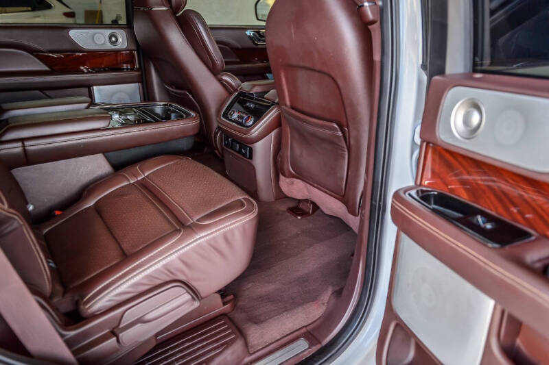 2019 Lincoln Navigator Black Label