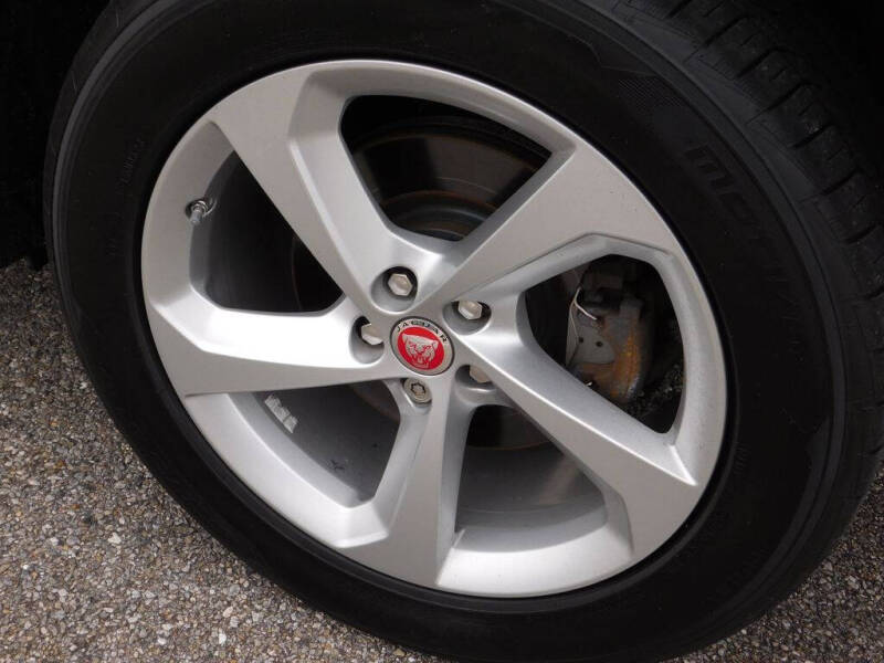 2019 Jaguar F-PACE 25t Premium