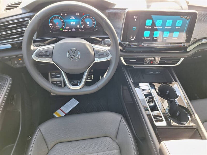 2026 Volkswagen Atlas Cross Sport SEL R-Line Black 4Motion