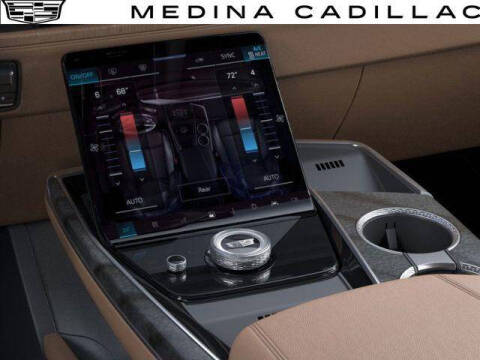 2025 Cadillac Escalade IQ Luxury 2