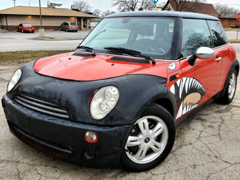 2006 MINI Cooper for sale at Car Castle in Zion IL
