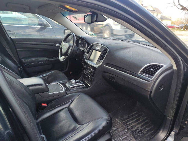 2015 Chrysler 300 Limited