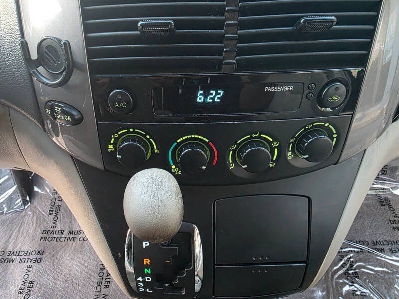 2009 Toyota Sienna CE 7-Passenger