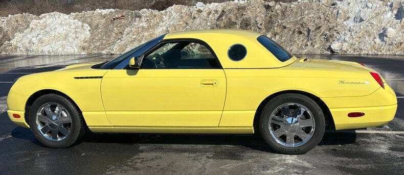 2002 Ford Thunderbird Deluxe