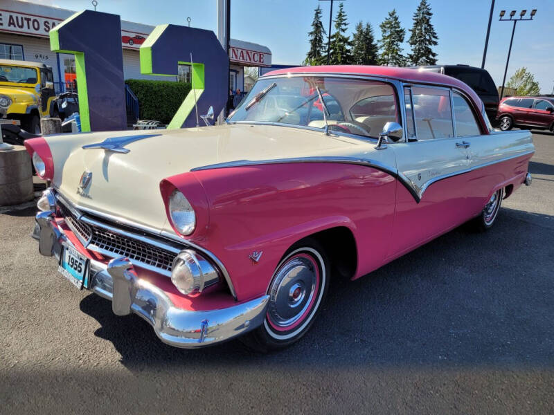 1955 Ford Fairlane for sale at BAYSIDE AUTO SALES in Everett WA