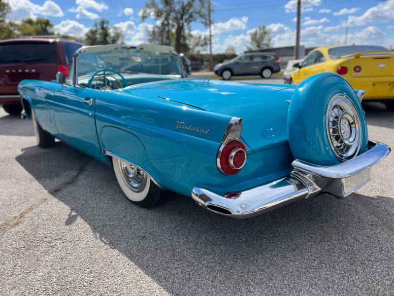 1956 Ford Thunderbird