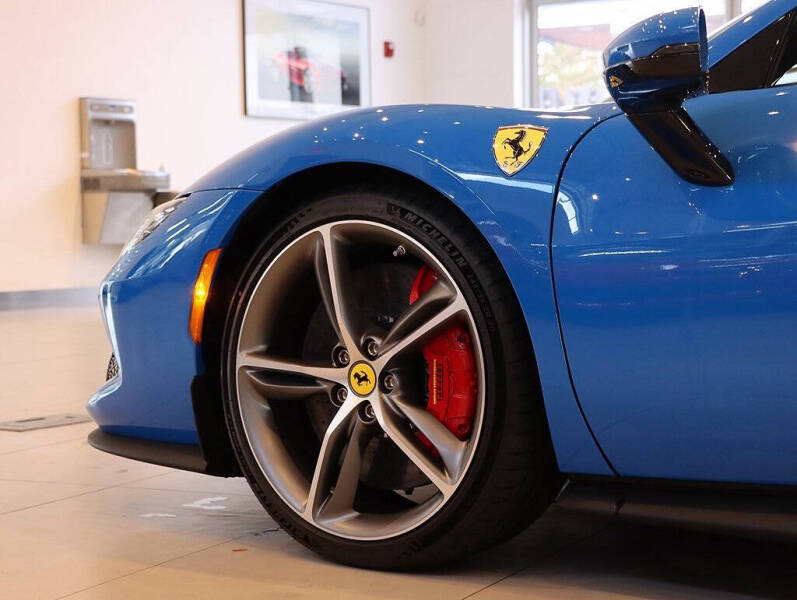 2024 Ferrari 296 GTS