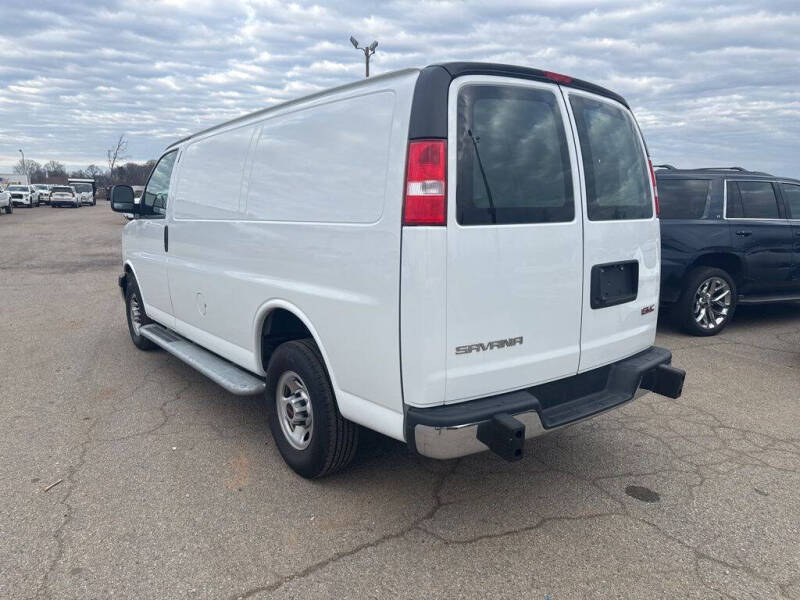 2024 GMC Savana 2500