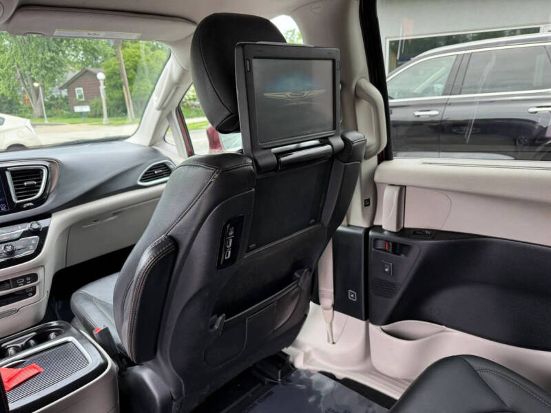 2018 Chrysler Pacifica Touring L Plus
