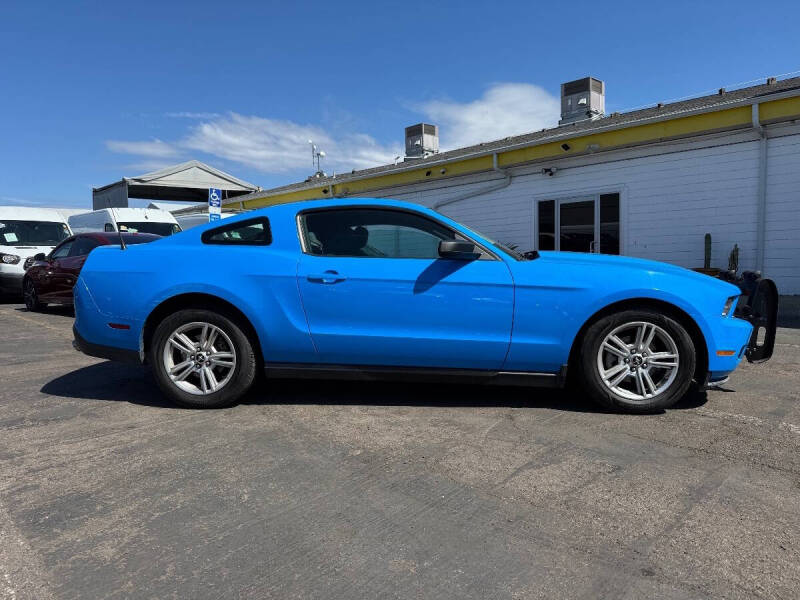 2010 Ford Mustang V6