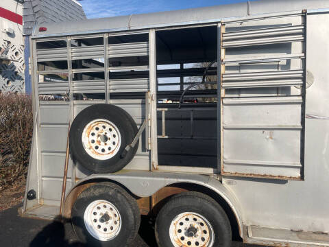 2005 Ponderosa 16 GN Livestock