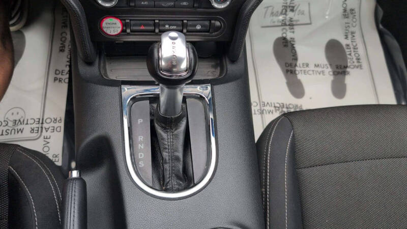 2017 Ford Mustang V6