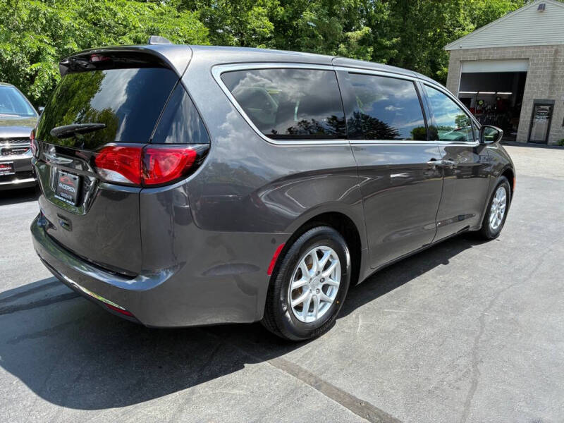 2020 Chrysler Pacifica Touring