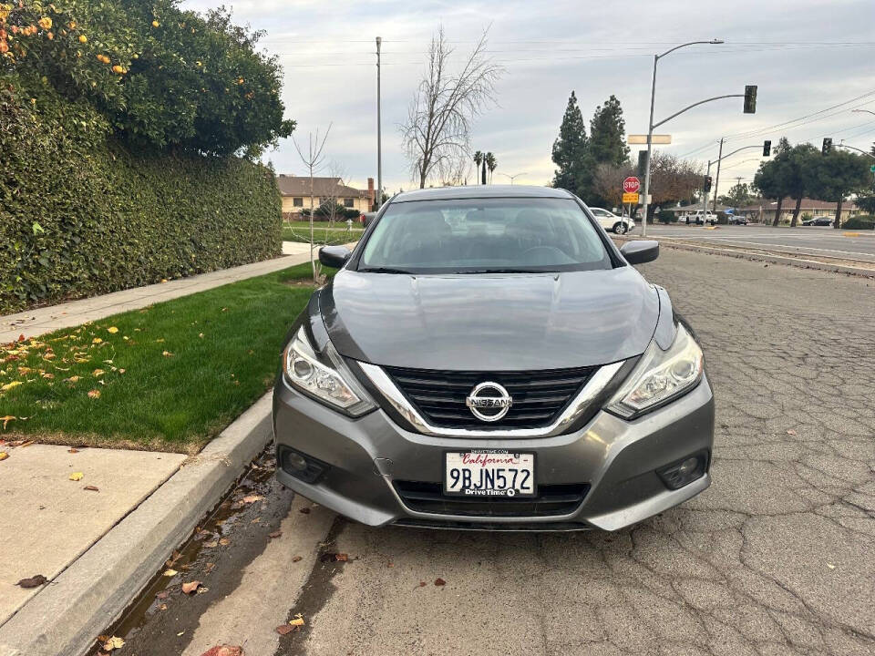 2018 Nissan Altima SV's photo