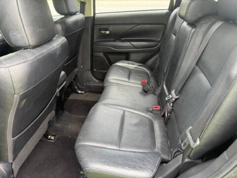 2016 Mitsubishi Outlander SE