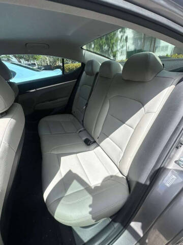 2020 Hyundai Elantra