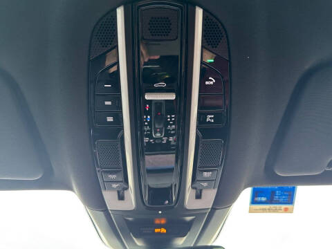 2022 Porsche Cayenne Coupe Platinum Edition