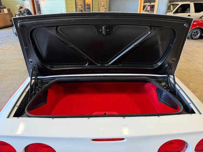 2004 Chevrolet Corvette