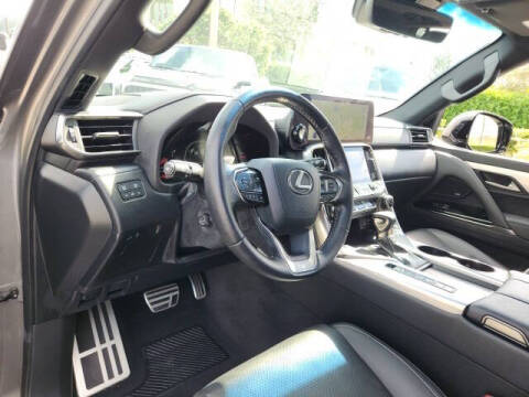 2023 Lexus LX 600 F SPORT Handling