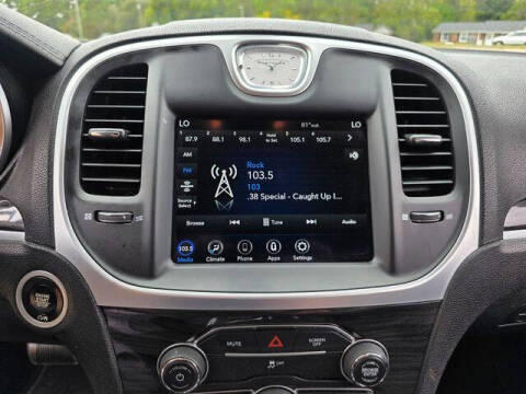 2022 Chrysler 300 Touring