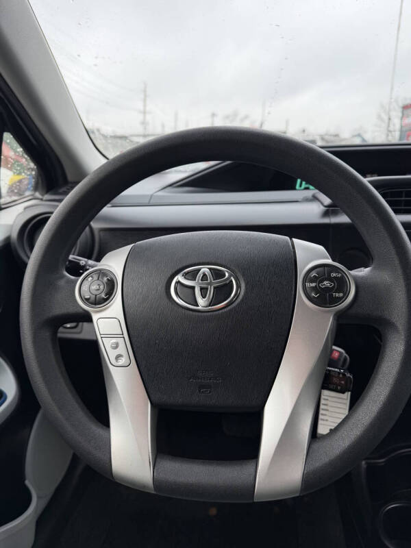 2013 Toyota Prius c One