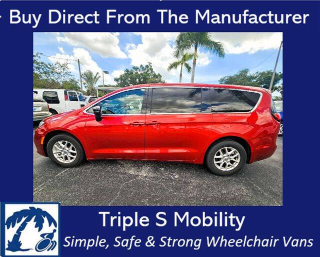 2025 Chrysler Pacifica Select