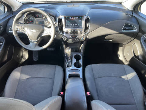 2017 Chevrolet Cruze LT Auto