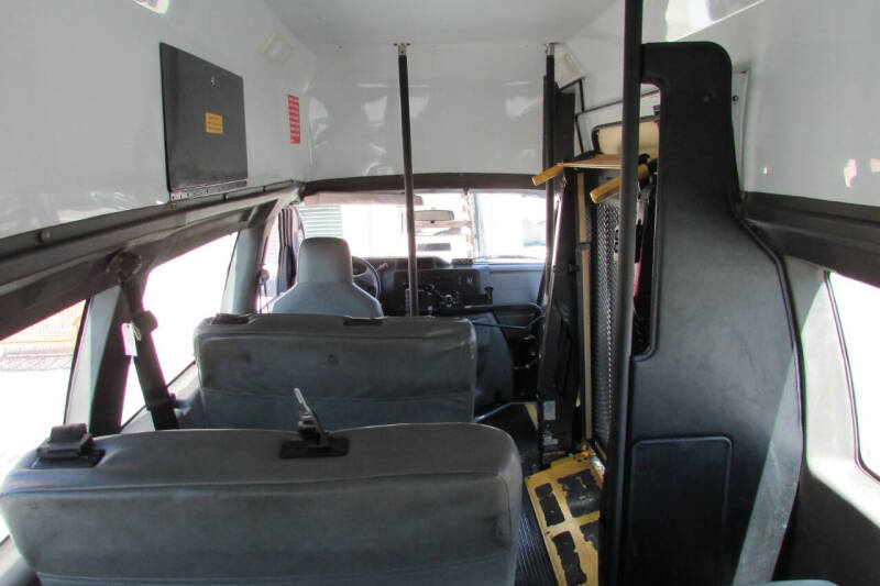 2011 Ford E-Series E-350 SD