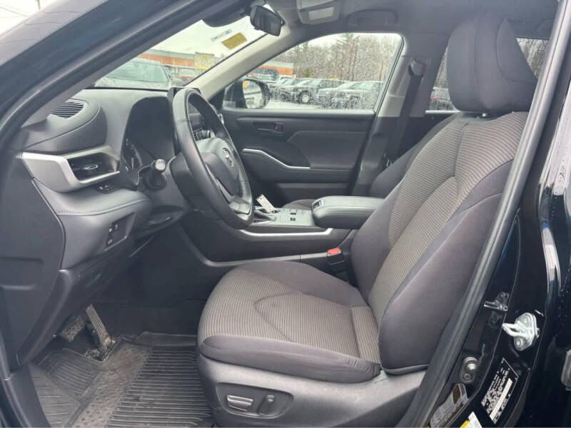 2023 Toyota Highlander LE