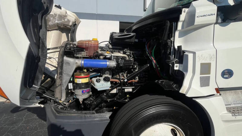 2021 Freightliner Cascadia