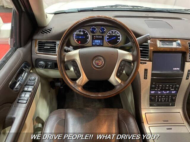 2011 Cadillac Escalade Platinum Edition