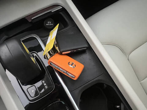 2022 Volvo S60 B5 Momentum