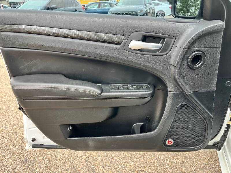 2016 Chrysler 300