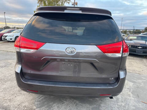 2013 Toyota Sienna