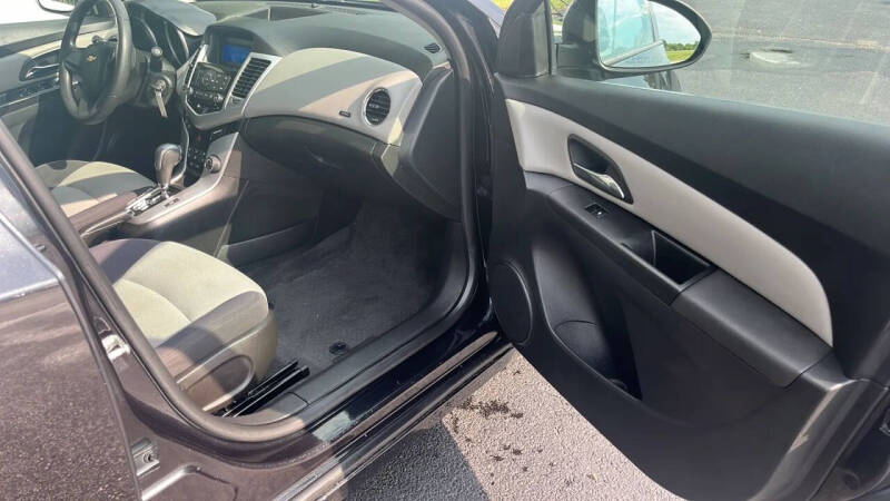 2013 Chevrolet Cruze LS Auto