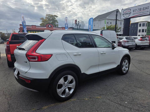 2020 Volvo XC40 T5 Momentum