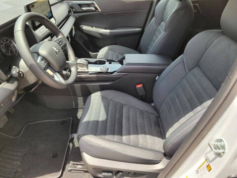 2026 Mitsubishi Outlander LE