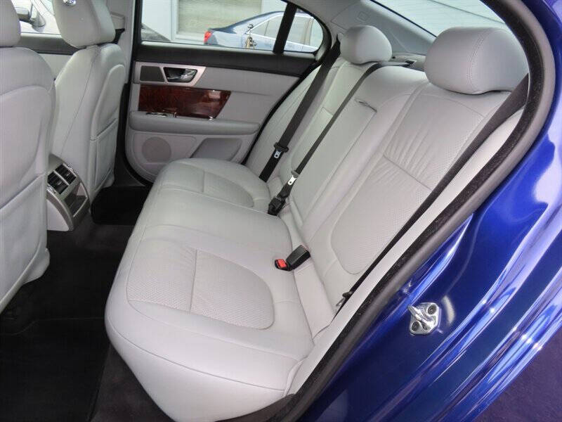 2010 Jaguar XF Premium