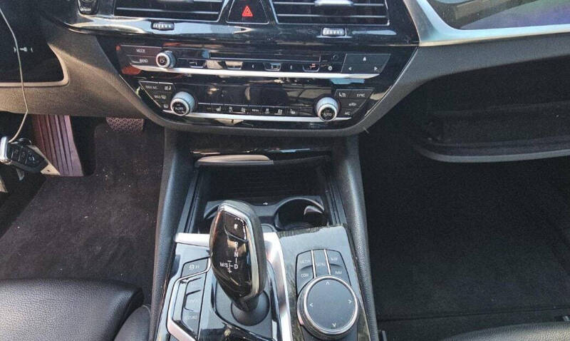 2018 BMW 5 Series 530i