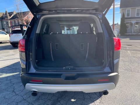 2017 GMC Acadia SLE-2